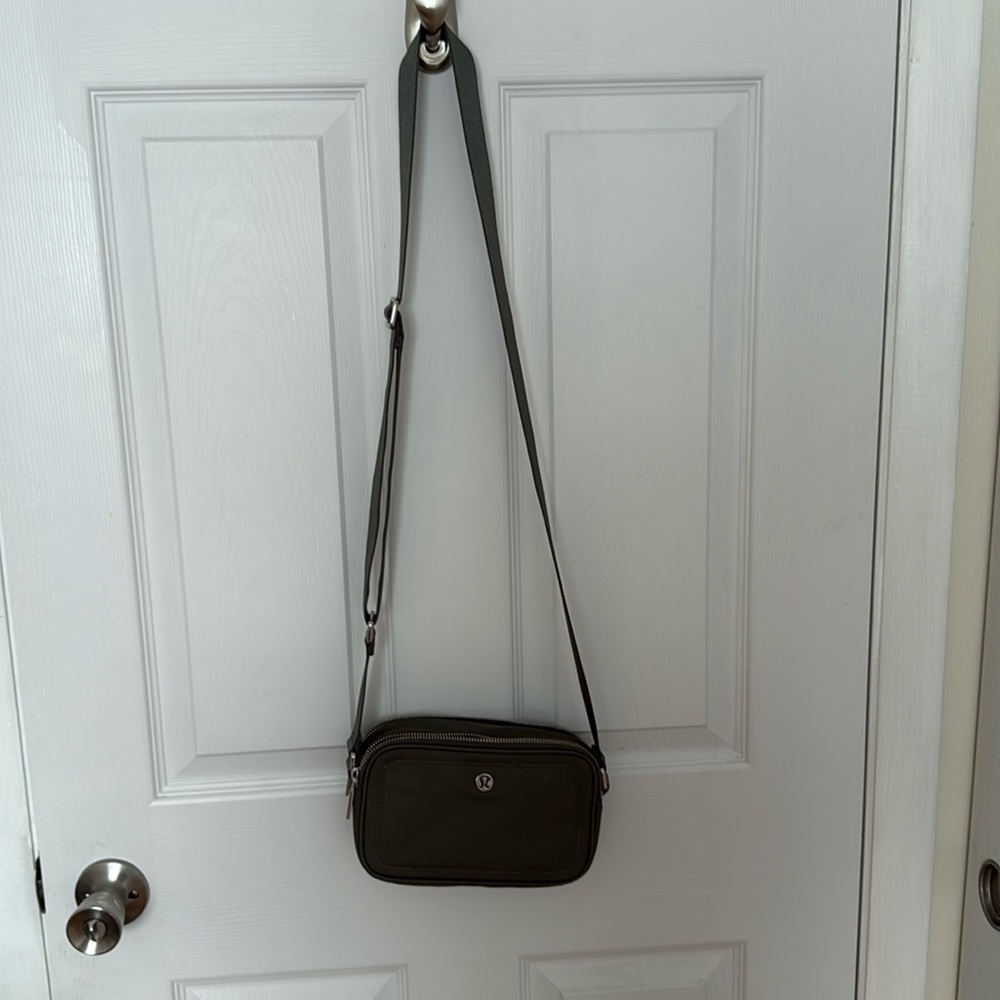 Lululemon bag